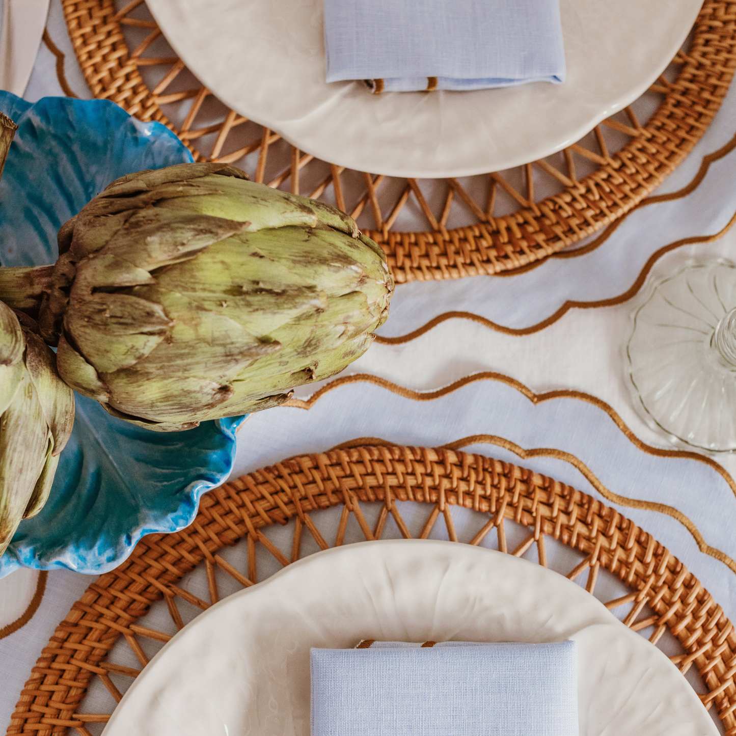 Set of 4 - Linen Scalloped Edged Placemats - Baby Blue