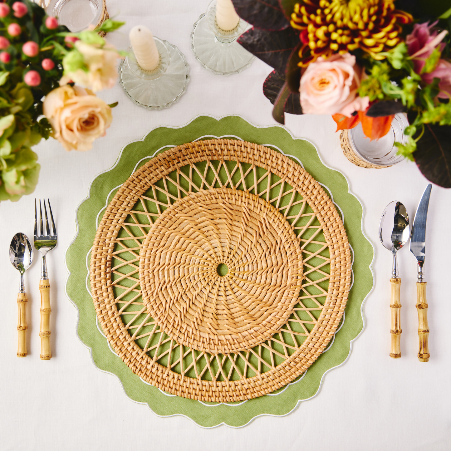 Set of 4 - Linen Scalloped Edged Placemats - Green