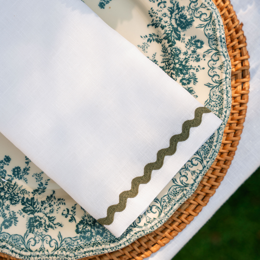 Linen Wave Napkins - Set of 4 - White with Olive Wave