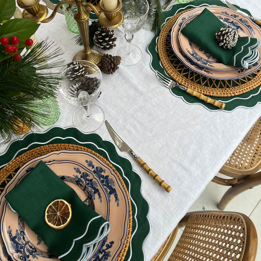 Set of 4 - Linen Scalloped Edged Napkins - Emerald Green