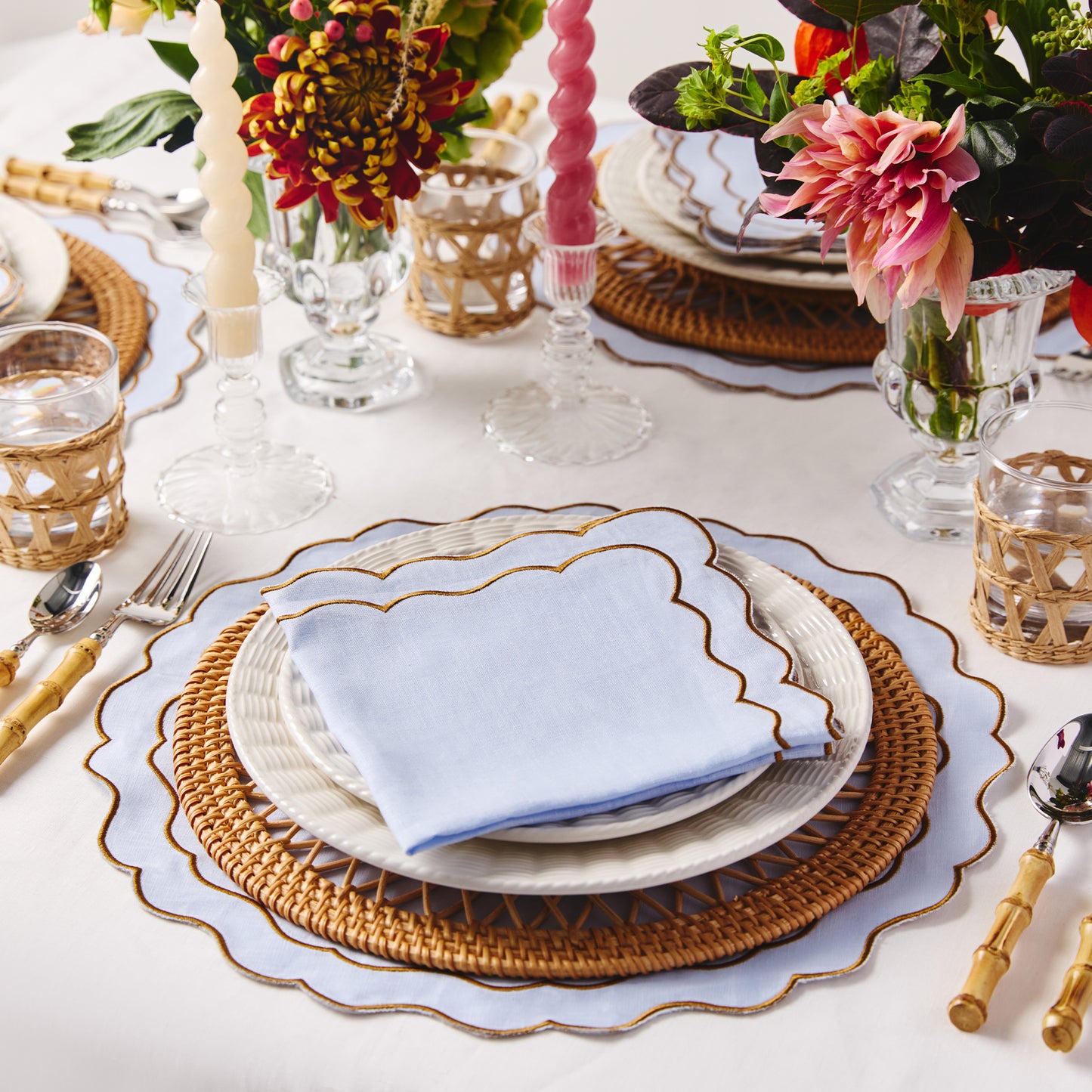 Set of 4 - Linen Scalloped Edged Napkins - Baby Blue