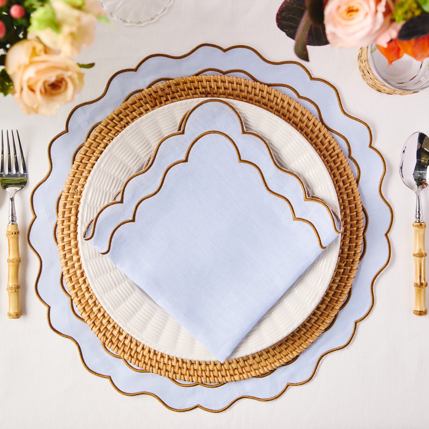Set of 4 - Linen Scalloped Edged Placemats - Baby Blue