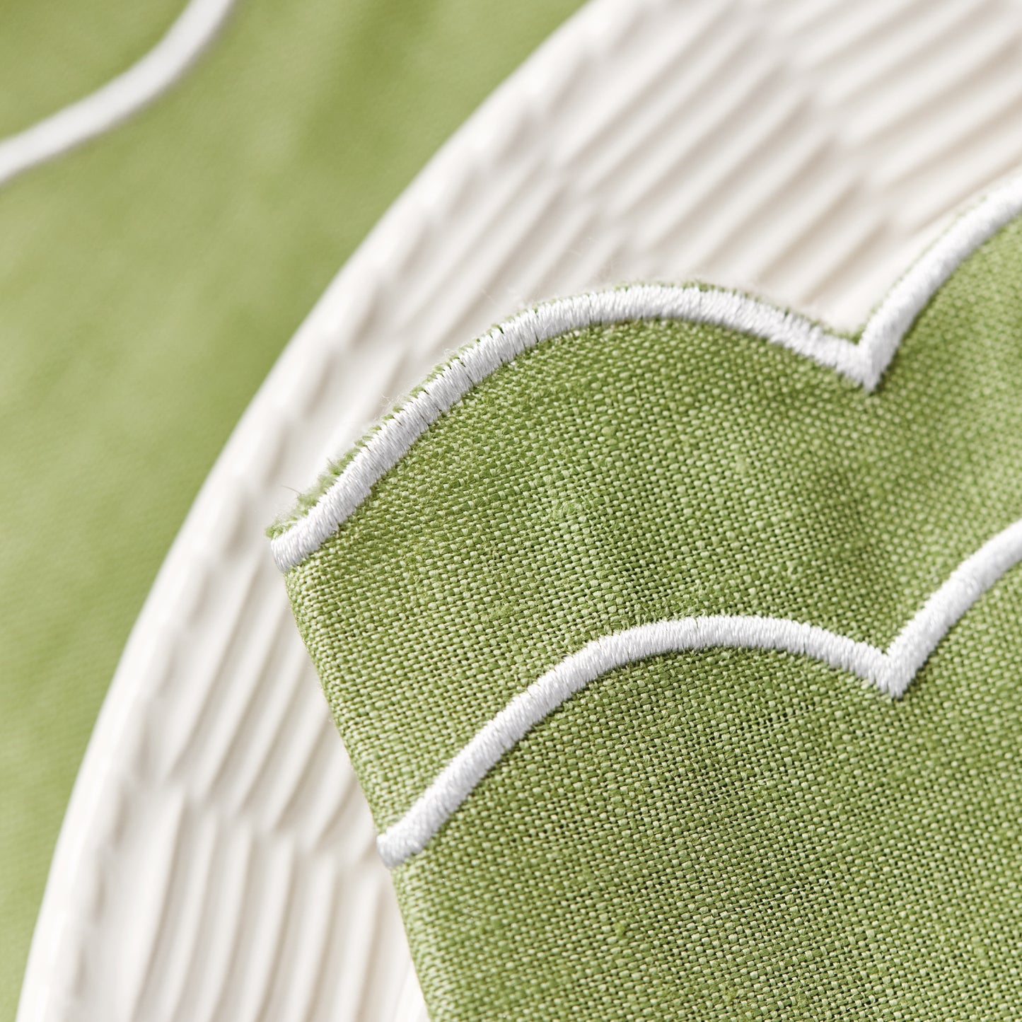 Set of 4 - Linen Scalloped Edged Napkins - Green