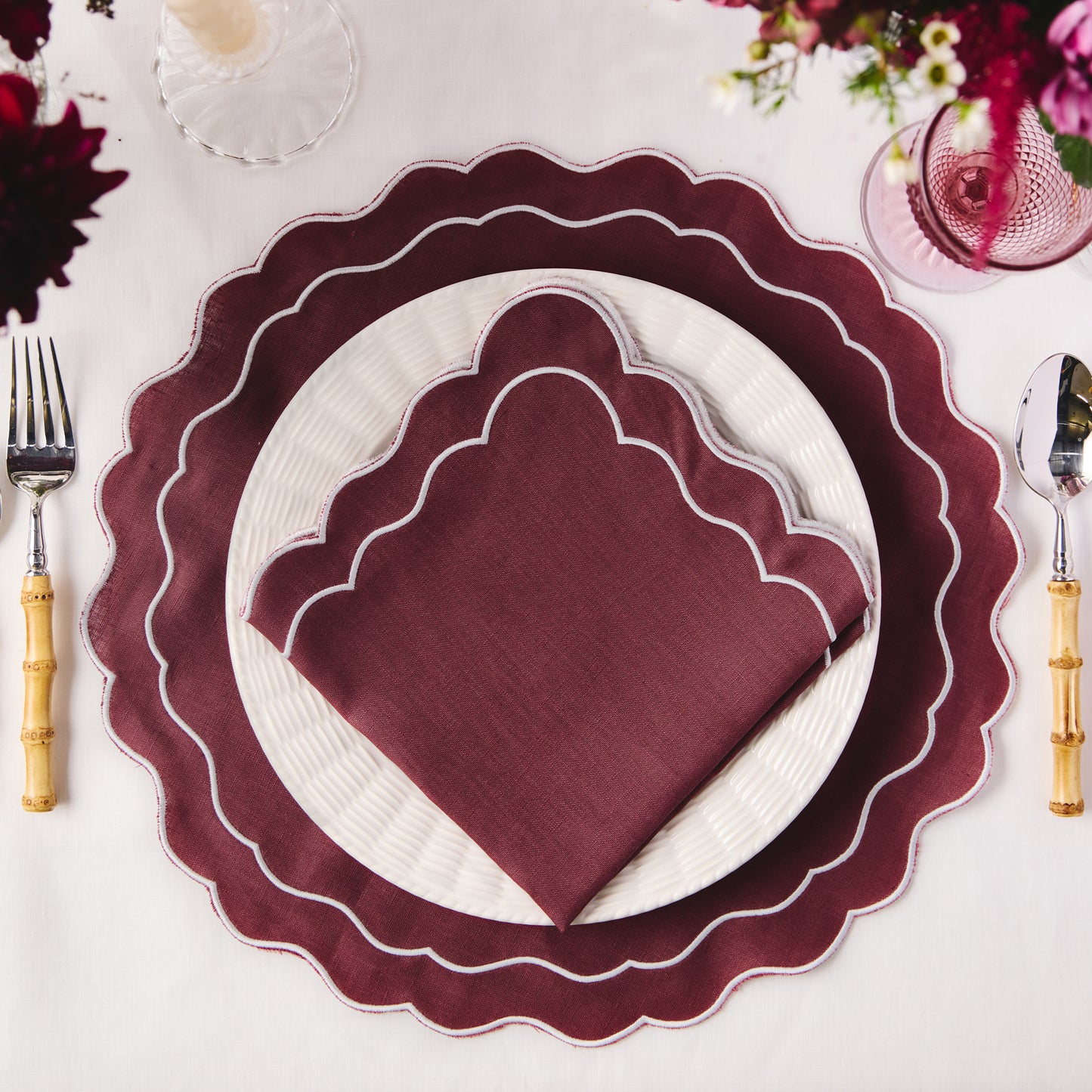 Linen Scalloped Edged Napkins - Cherry Red (Set of 4)