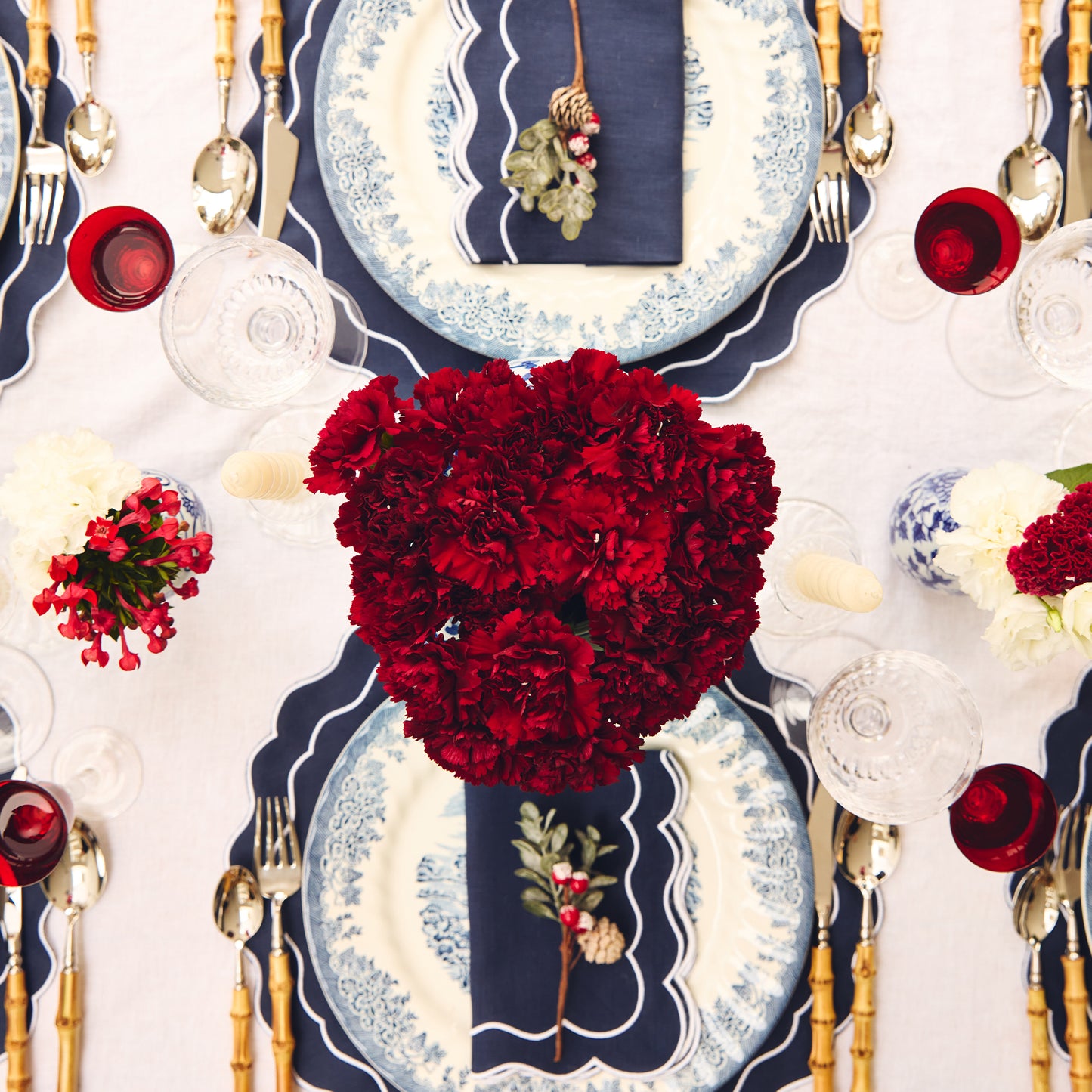 Set of 4 - Linen Scalloped Edged Napkins - Oxford Blue