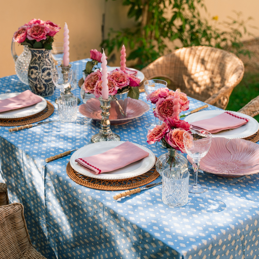 3 Essentials For a Chic Summer Table