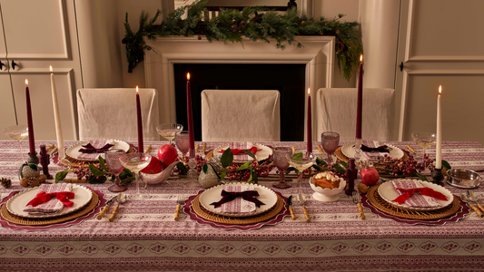 The Ultimate Guide to Styling Festive Florals