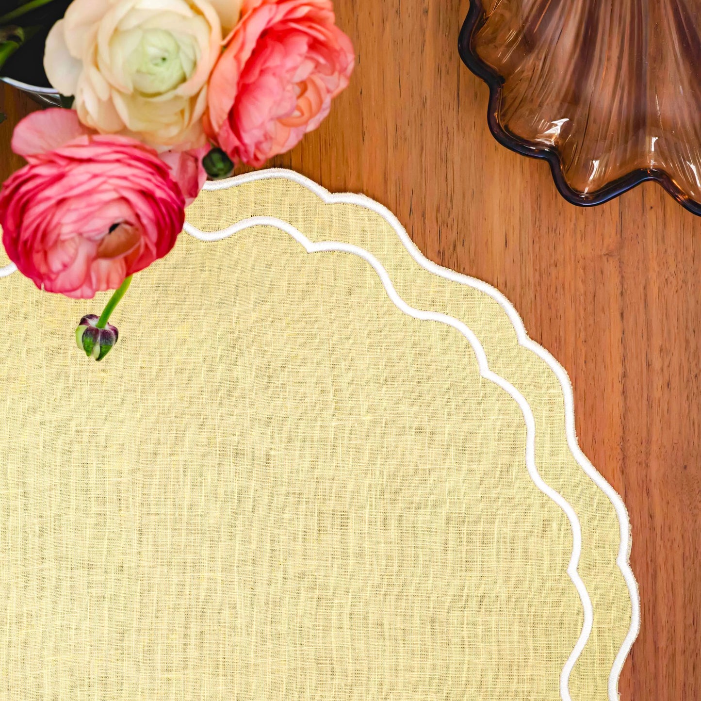 Set di 4 tovagliette americane in lino con bordo smerlato - Rosso ciliegia