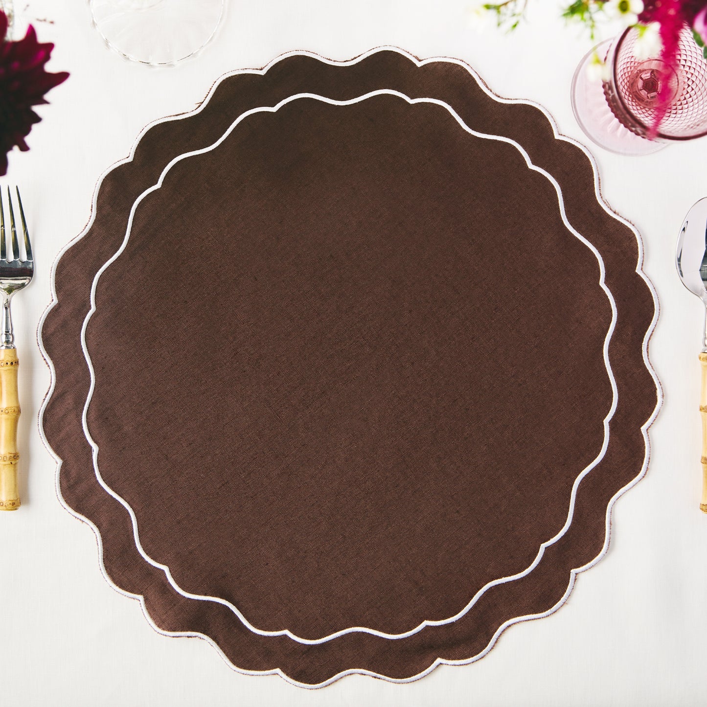 Set of 4 - Pure Linen Scalloped Edged Placemat - Chocolate