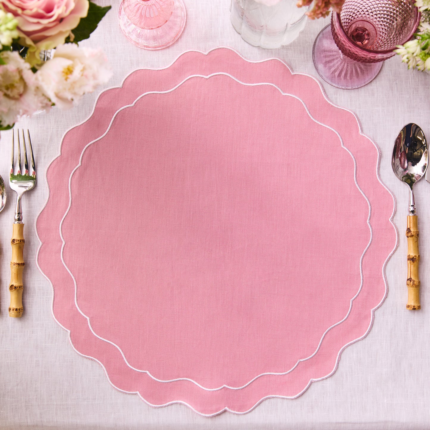 Set of 4 - Pure Linen Scalloped Edged Placemat - Pink