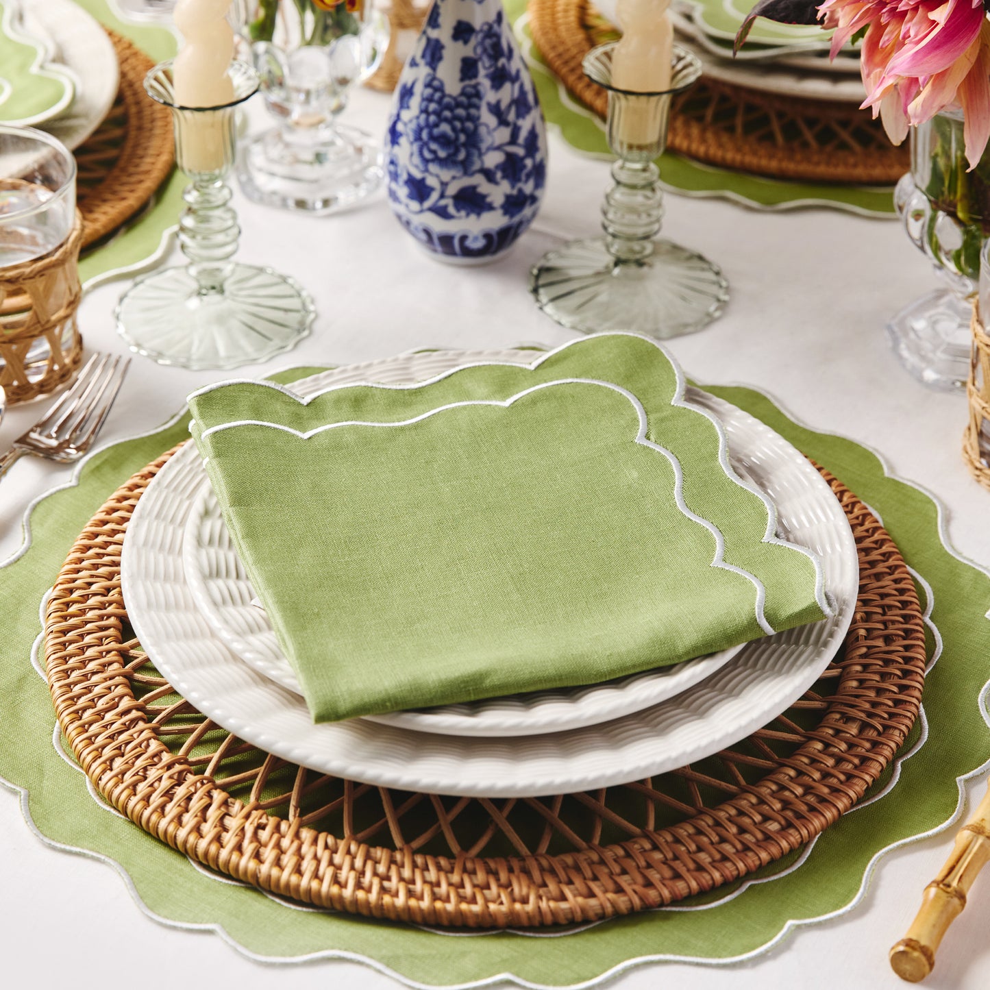 Set of 4 - Linen Scalloped Edged Napkins - Green