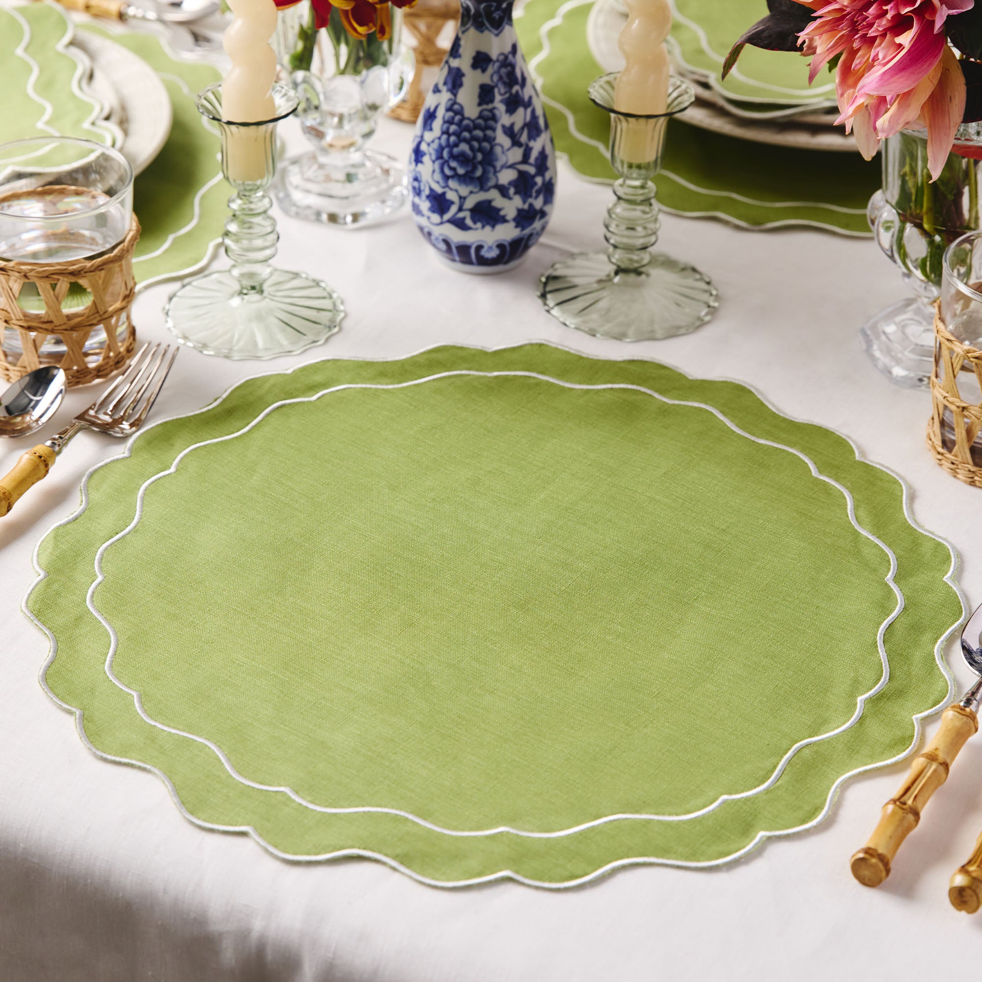Set of 4 Pure Linen Scalloped Edged Placemat Green Clio and Clover