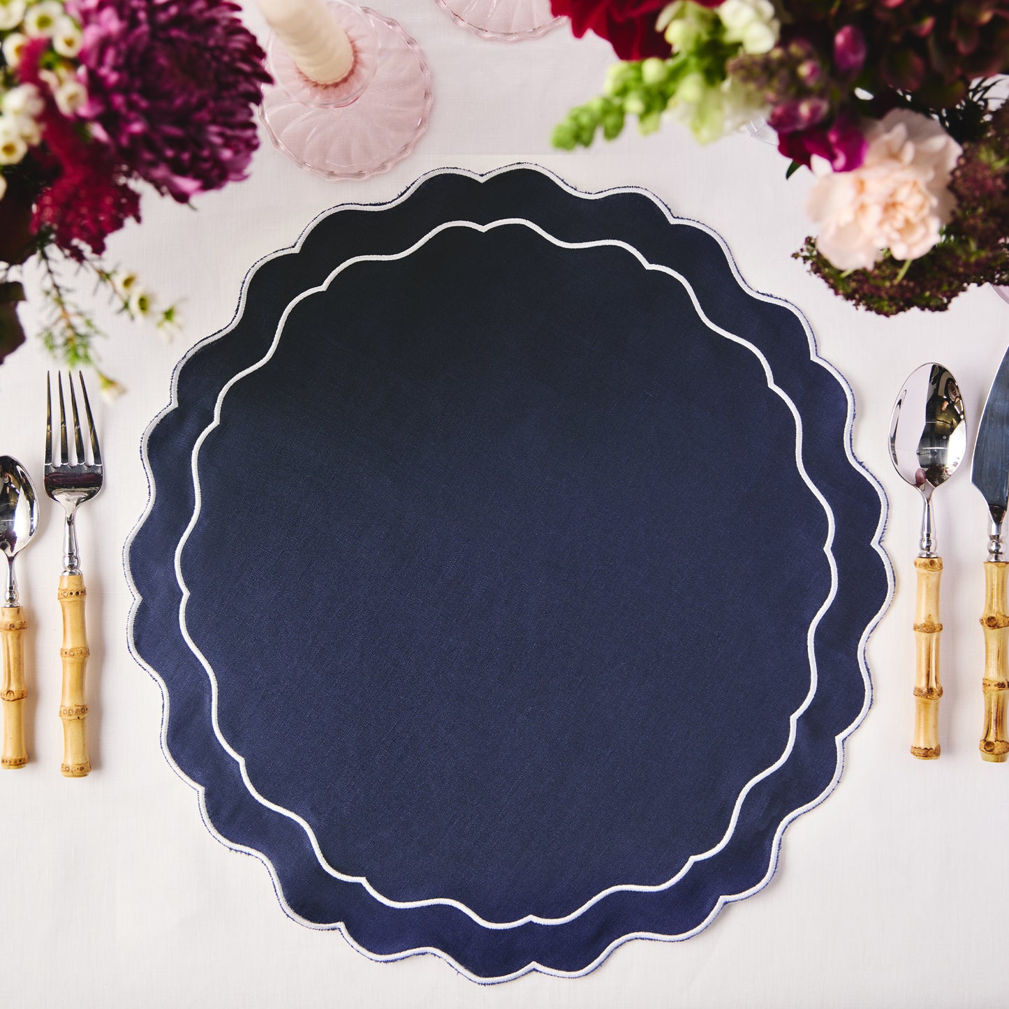 Set of 4 - Linen Scalloped Edged Placemats - Oxford Blue