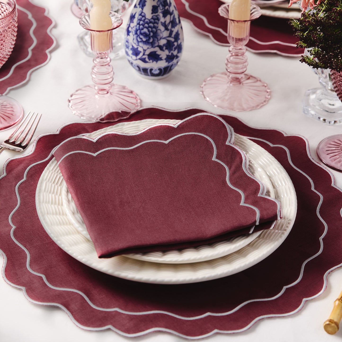 Set of 4 - Pure Linen Scalloped Edged Napkin - Cherry Red